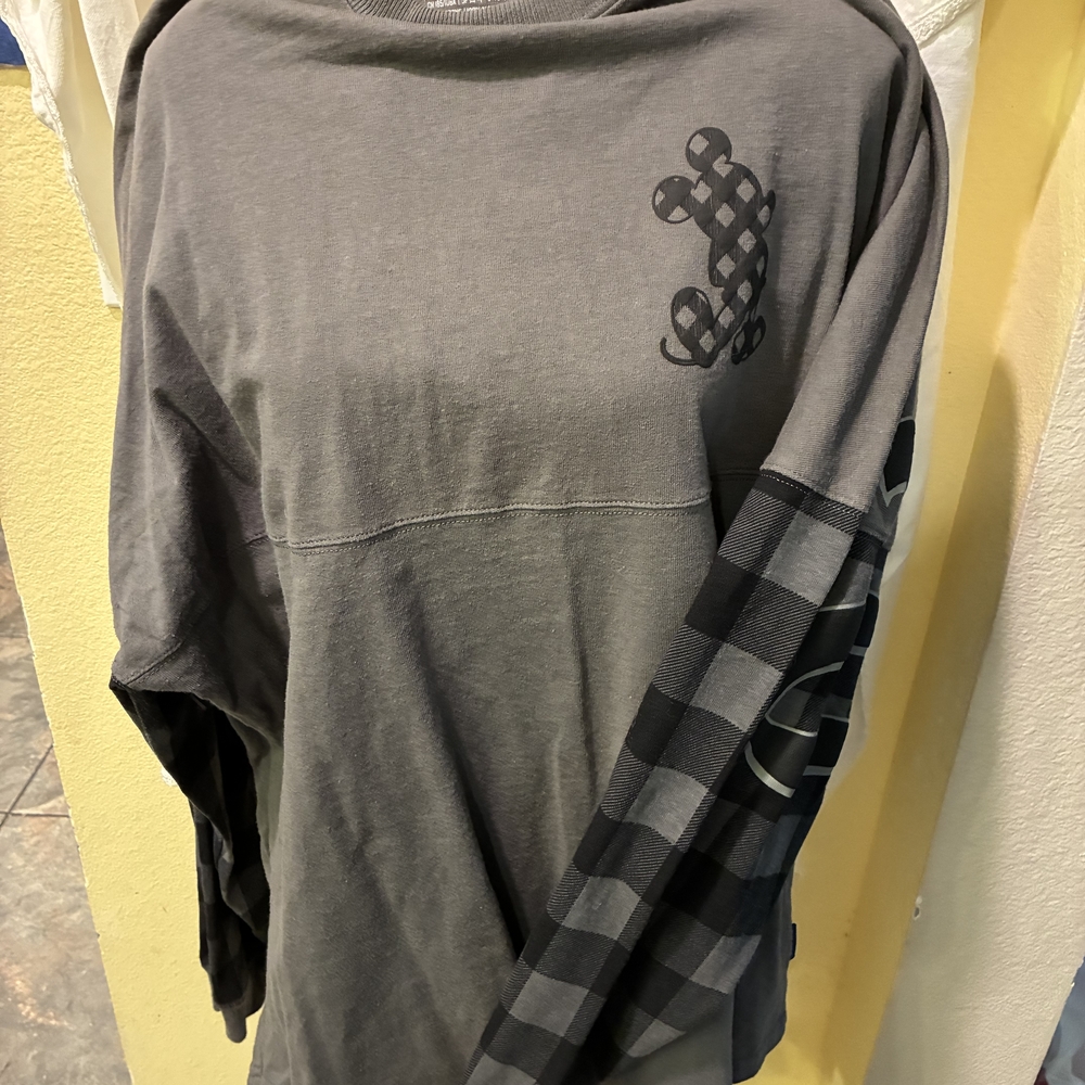Disney Gray Checkered Long Sleeve Men's Te